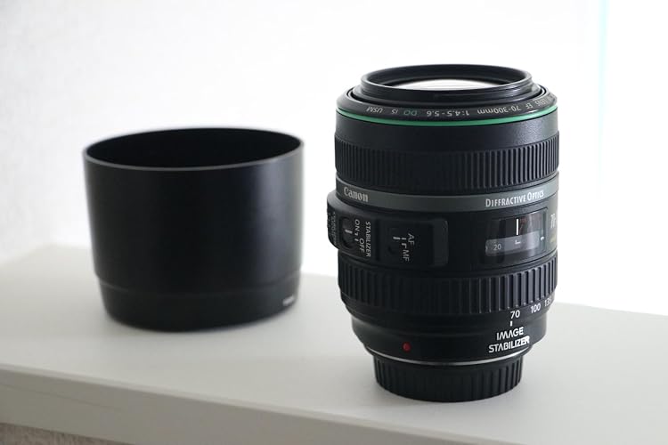 Canon EF 70-300mm f/4.5-5.6 DO is USM Lens for Canon EOS Cameras